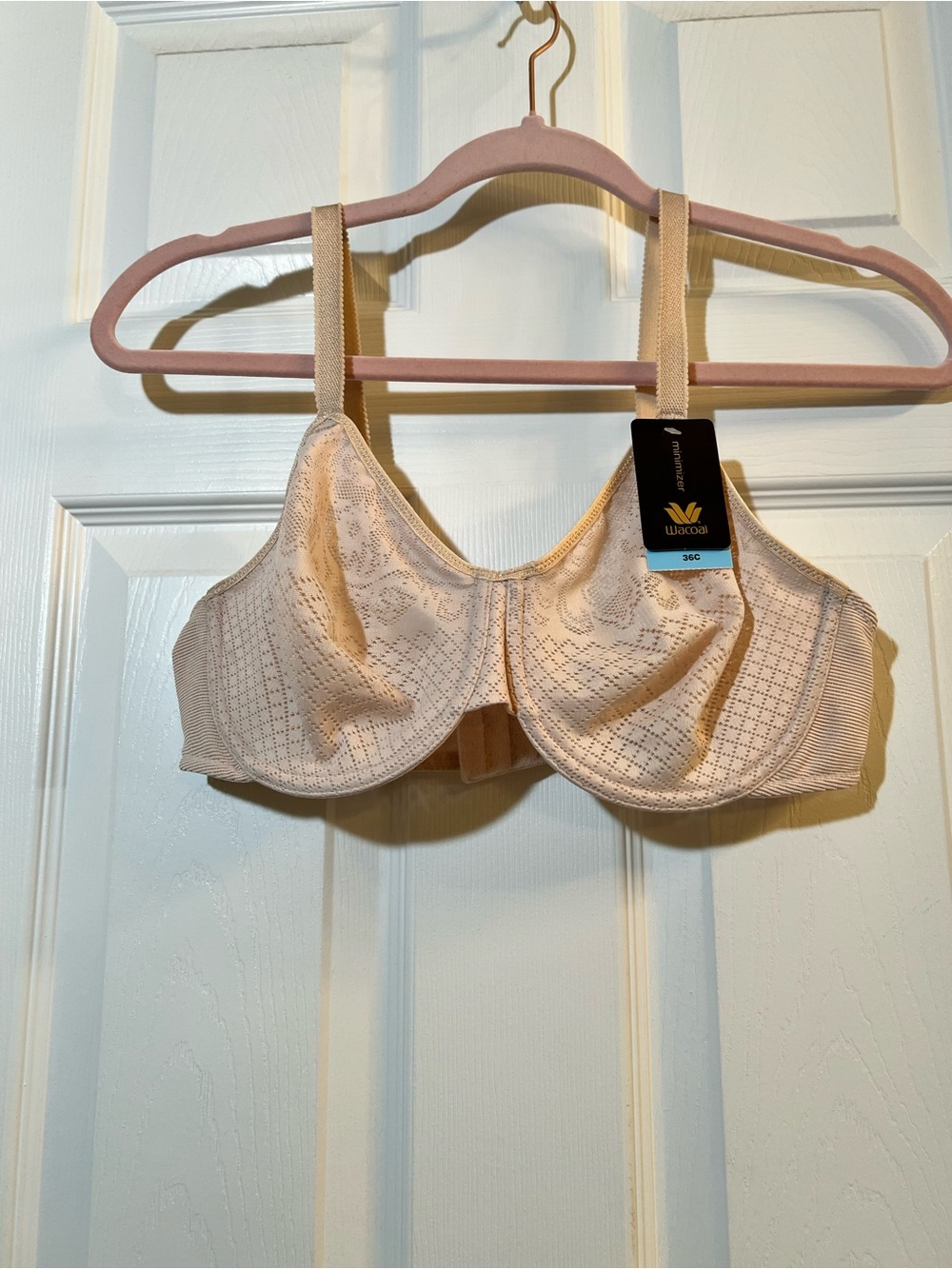 🦋 NWT Wacoal Beige Lace-Pattern Underwire Bra 36c